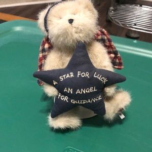 😊 Vintage 😎But super cute Boyd’s Bear “LUCKY” missing tag😩